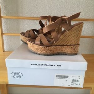 Steve Madden Elllaa Wedge - Size 8